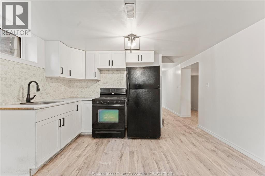 4065 Dougall, Windsor, ON