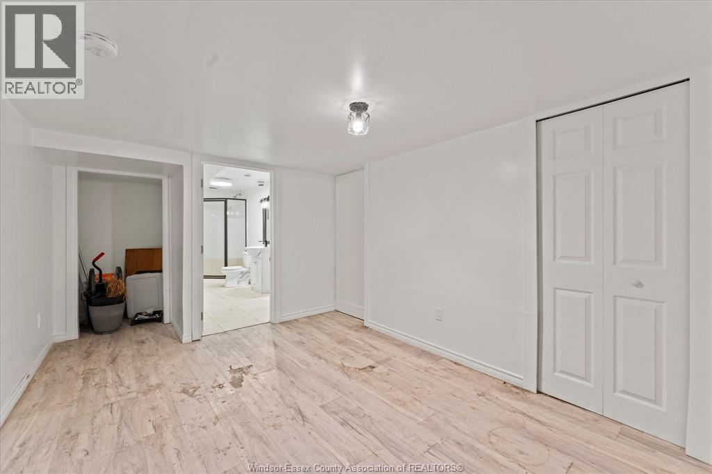 4065 Dougall, Windsor, ON