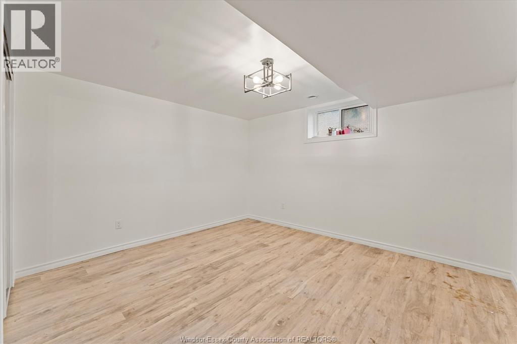 4065 Dougall, Windsor, ON