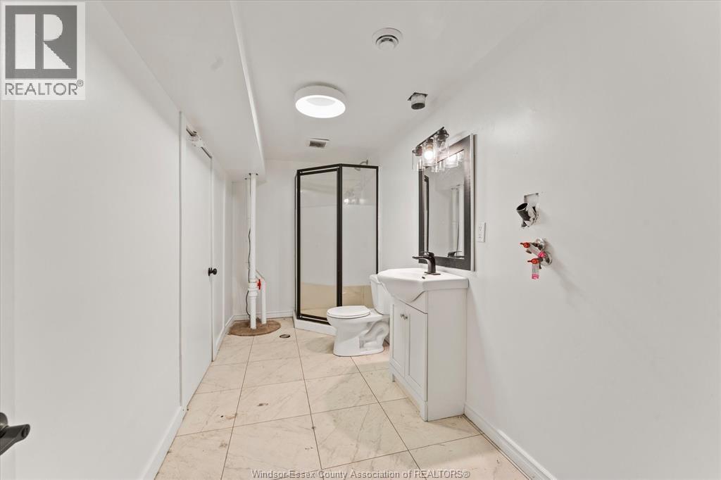 4065 Dougall, Windsor, ON