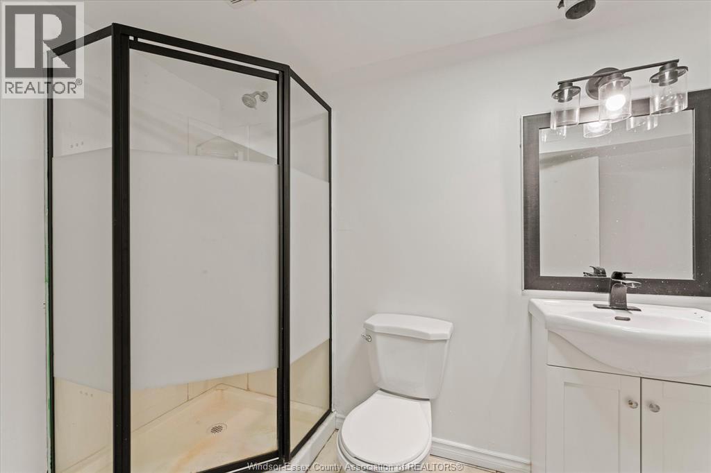 4065 Dougall, Windsor, ON