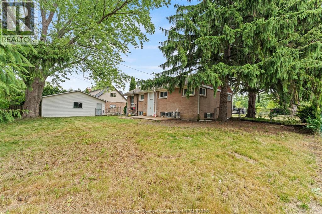 4065 Dougall, Windsor, ON