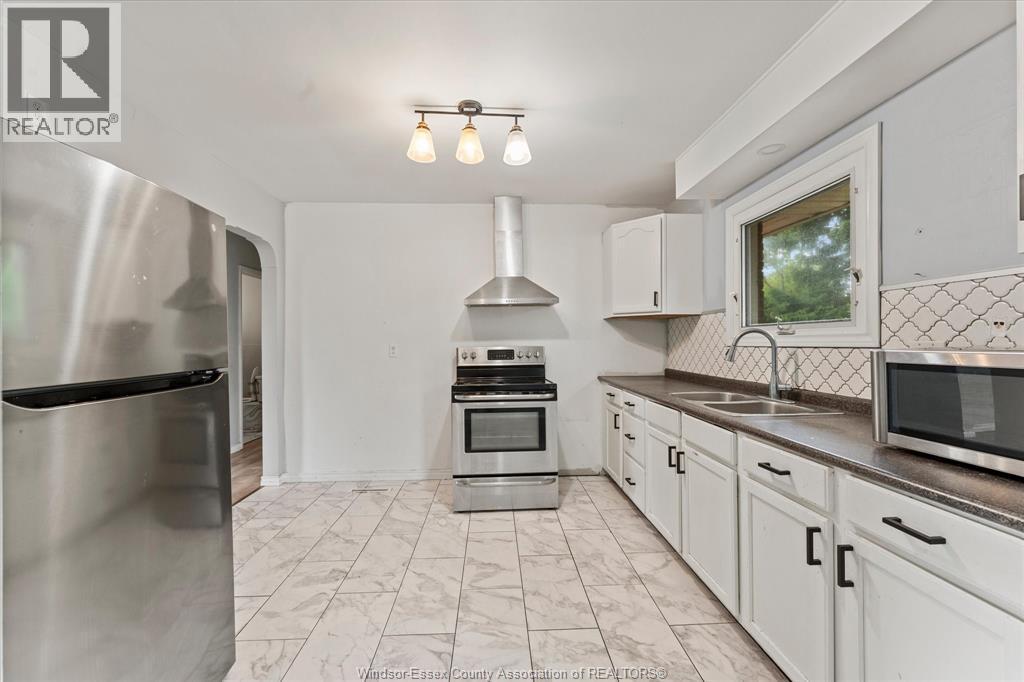4065 Dougall, Windsor, ON