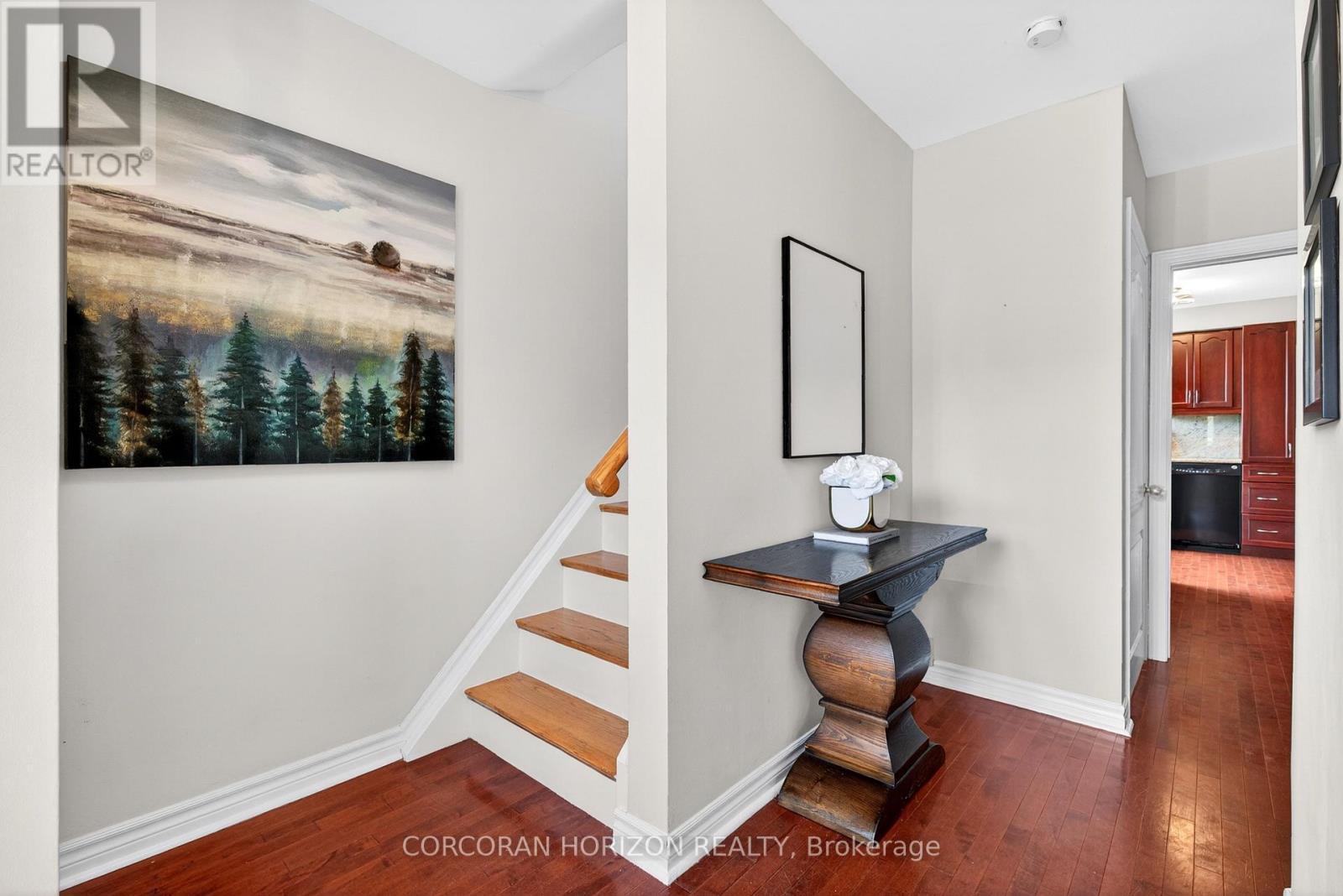 77 Mineola Road E, Mississauga, ON