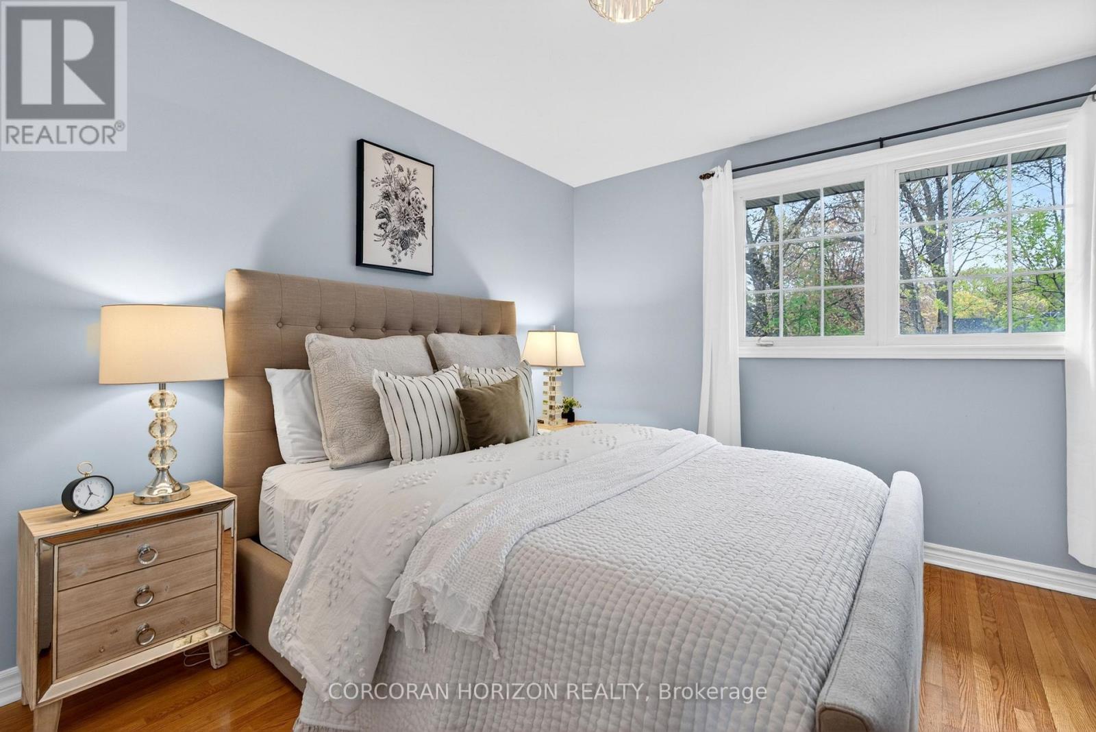 77 Mineola Road E, Mississauga, ON