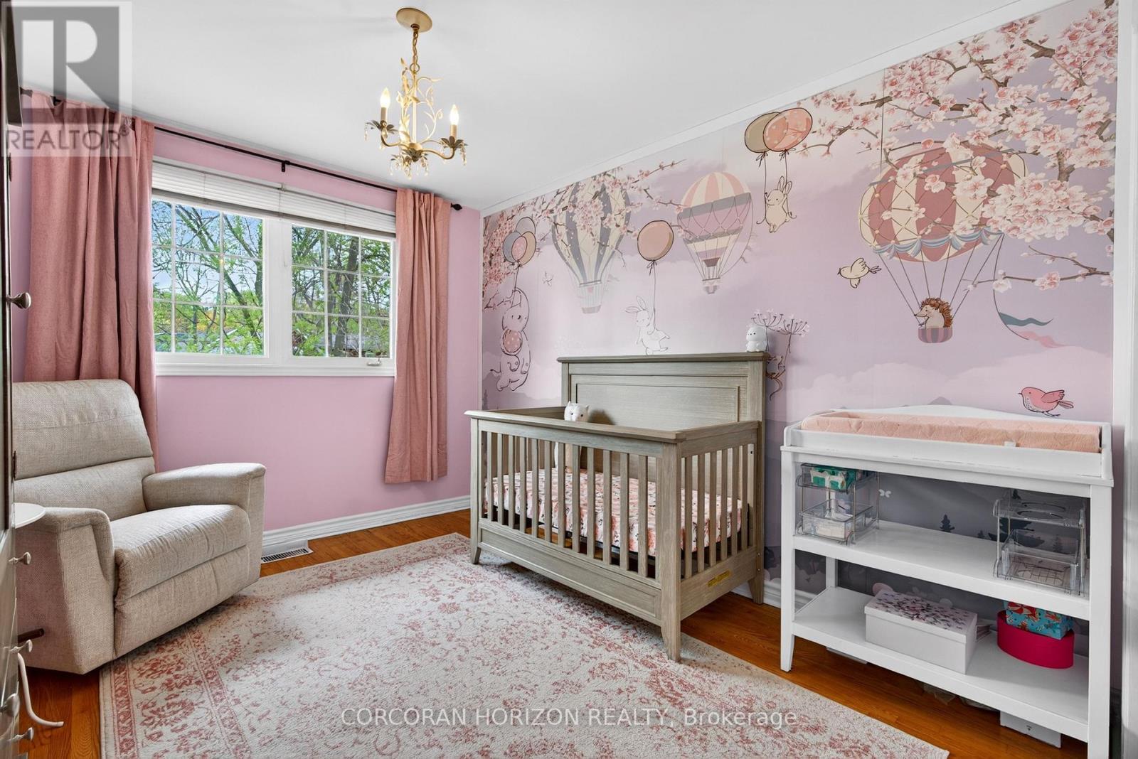 77 Mineola Road E, Mississauga, ON