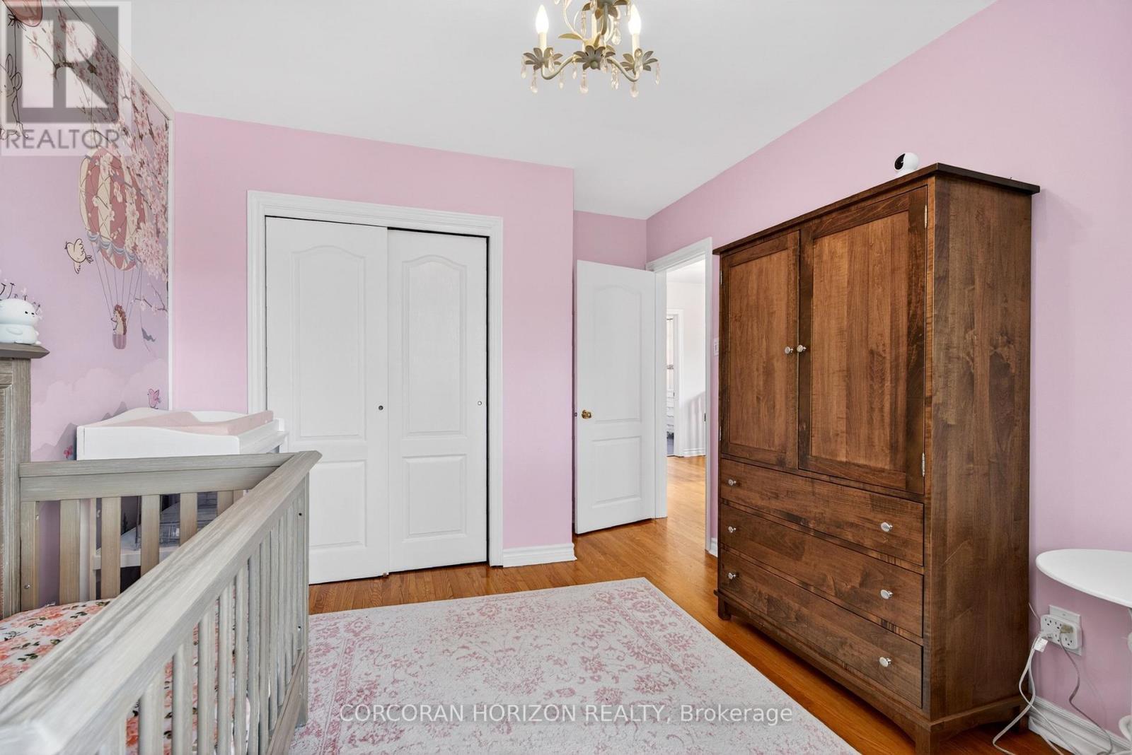 77 Mineola Road E, Mississauga, ON