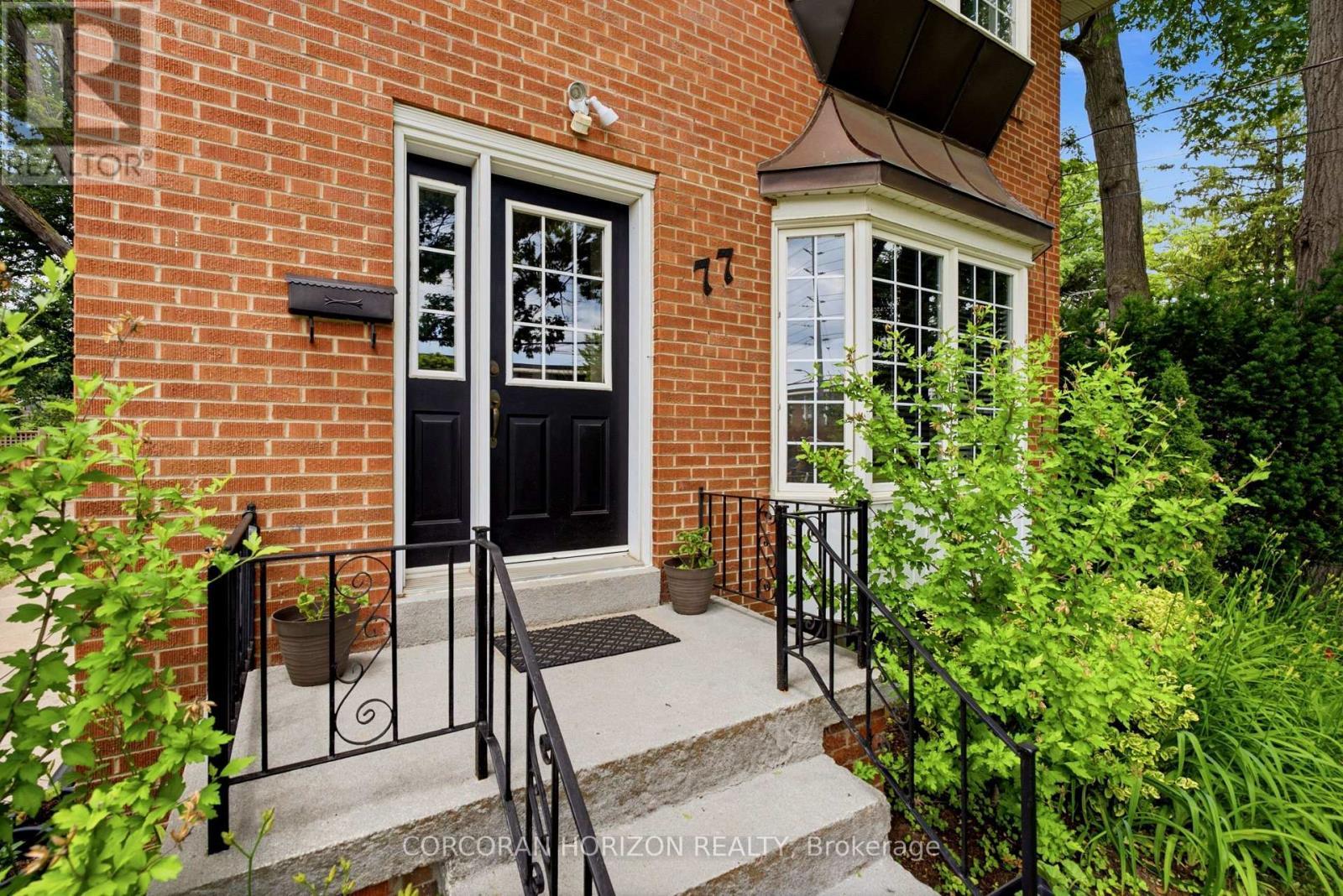 77 Mineola Road E, Mississauga, ON