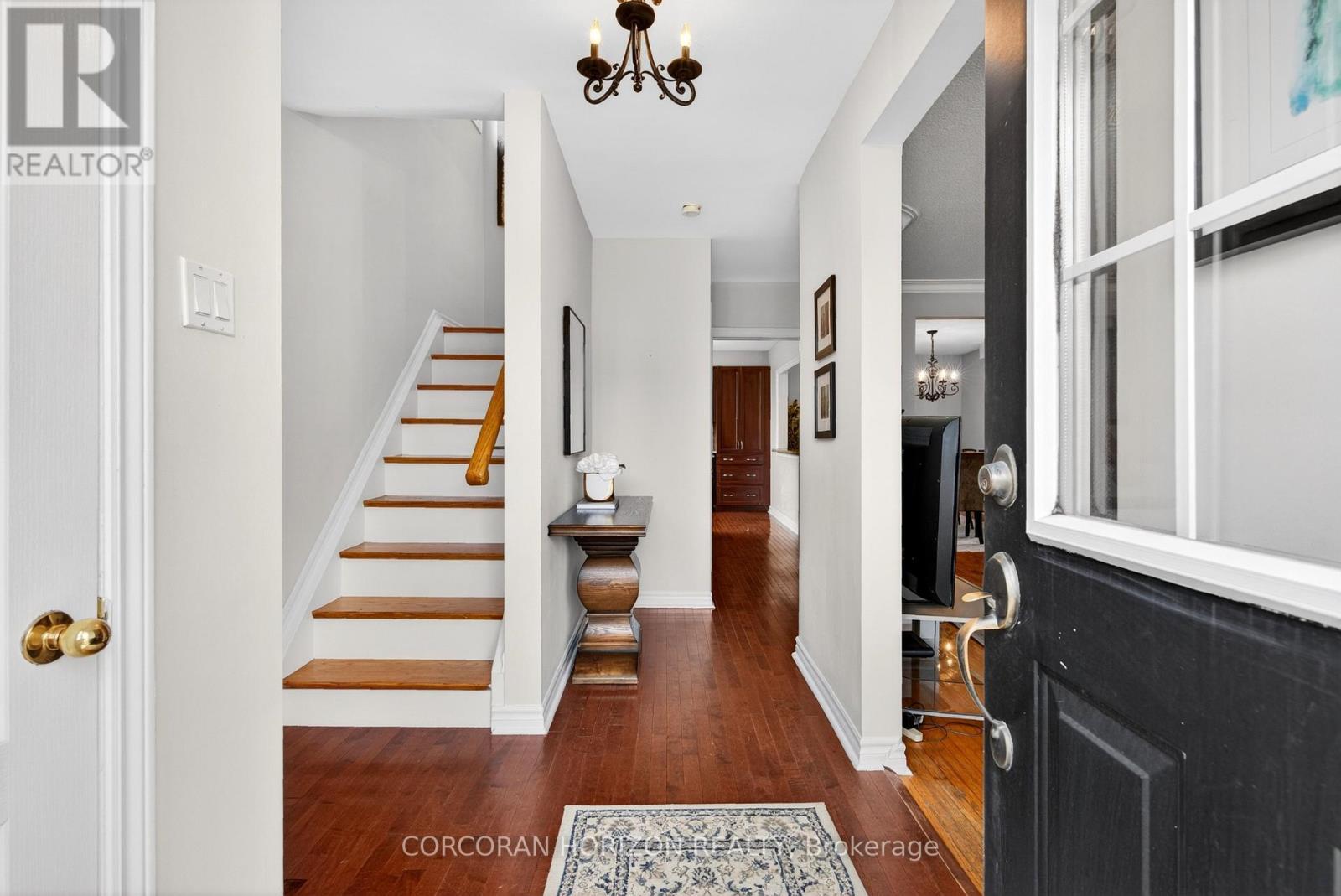 77 Mineola Road E, Mississauga, ON