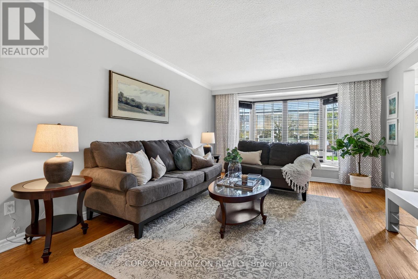 77 Mineola Road E, Mississauga, ON