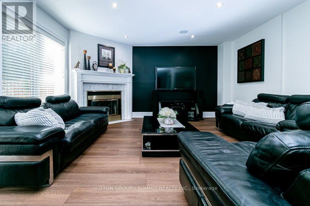 3739 St. Laurent Court, Mississauga, ON