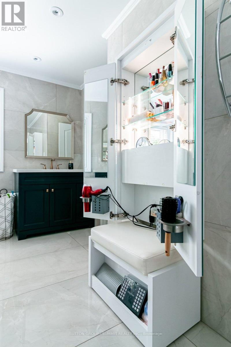 3739 St. Laurent Court, Mississauga, ON