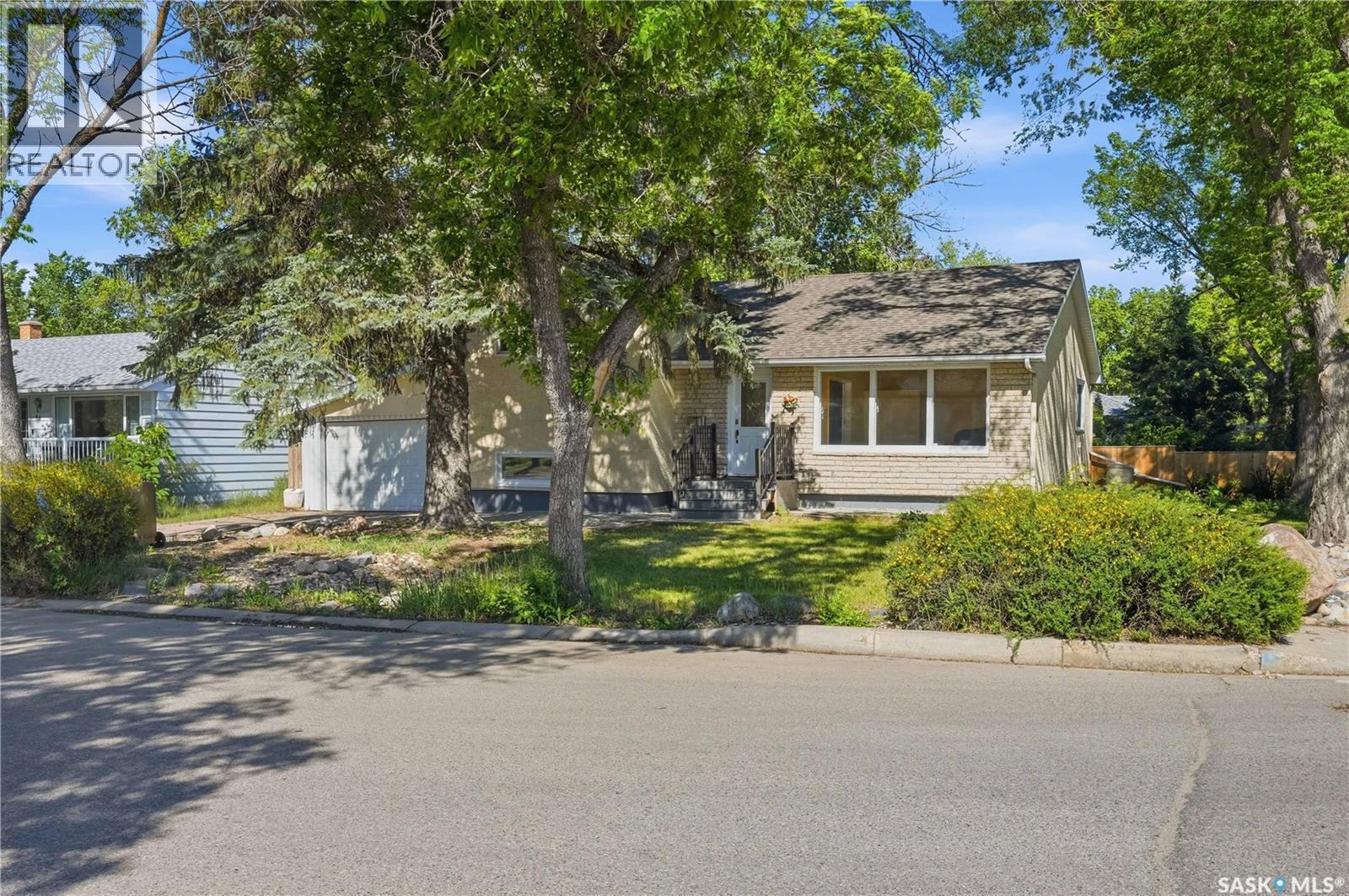 49 Scott Street, Regina, SK