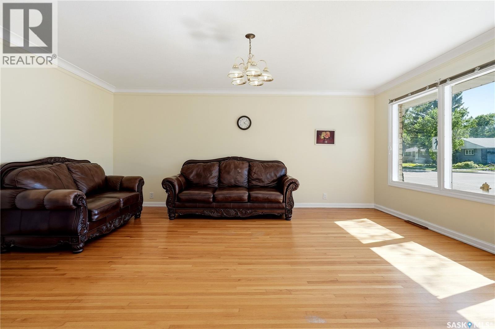 49 Scott Street, Regina, SK