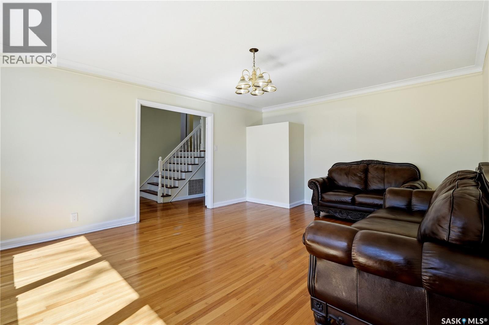 49 Scott Street, Regina, SK