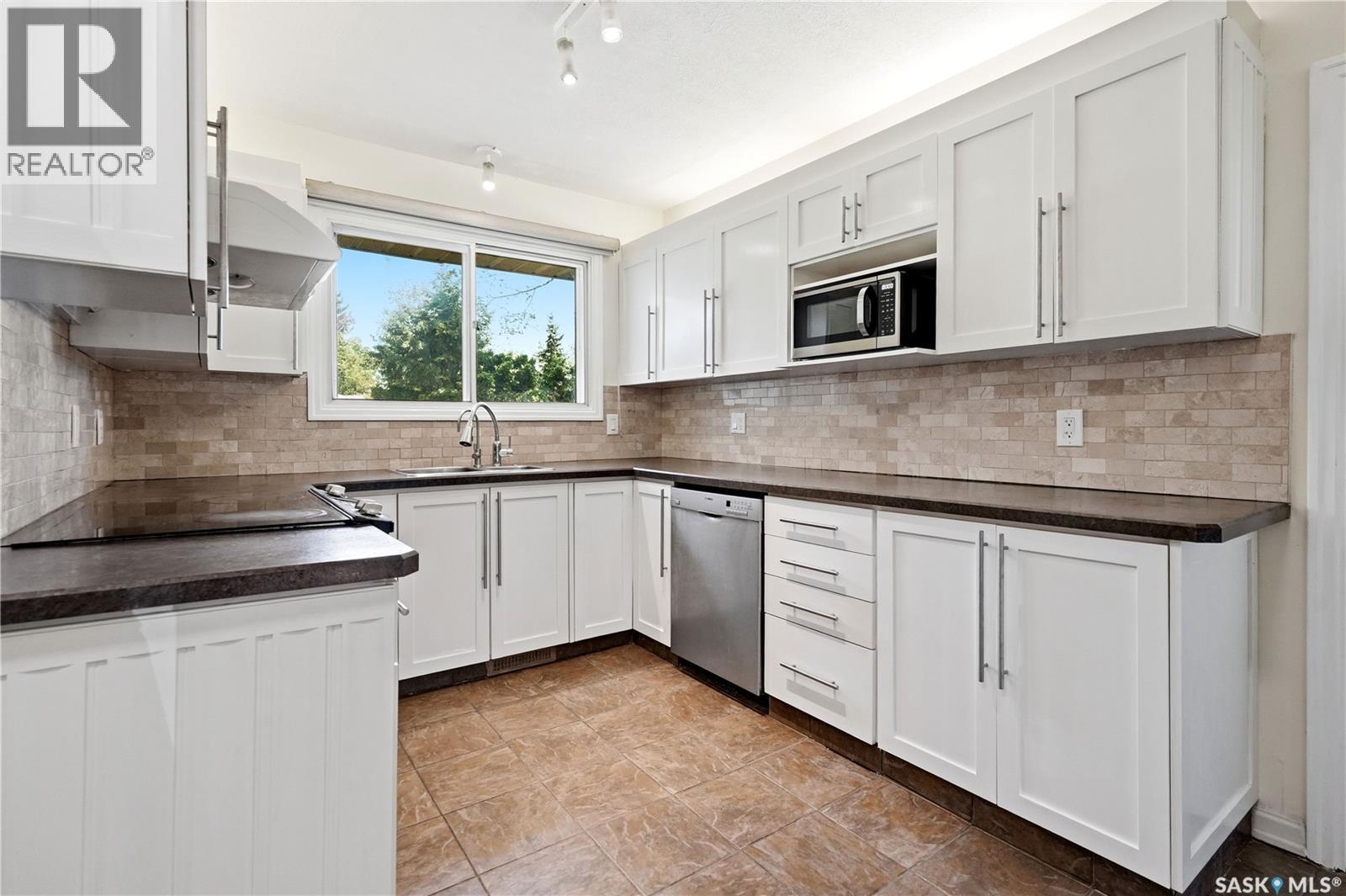 49 Scott Street, Regina, SK