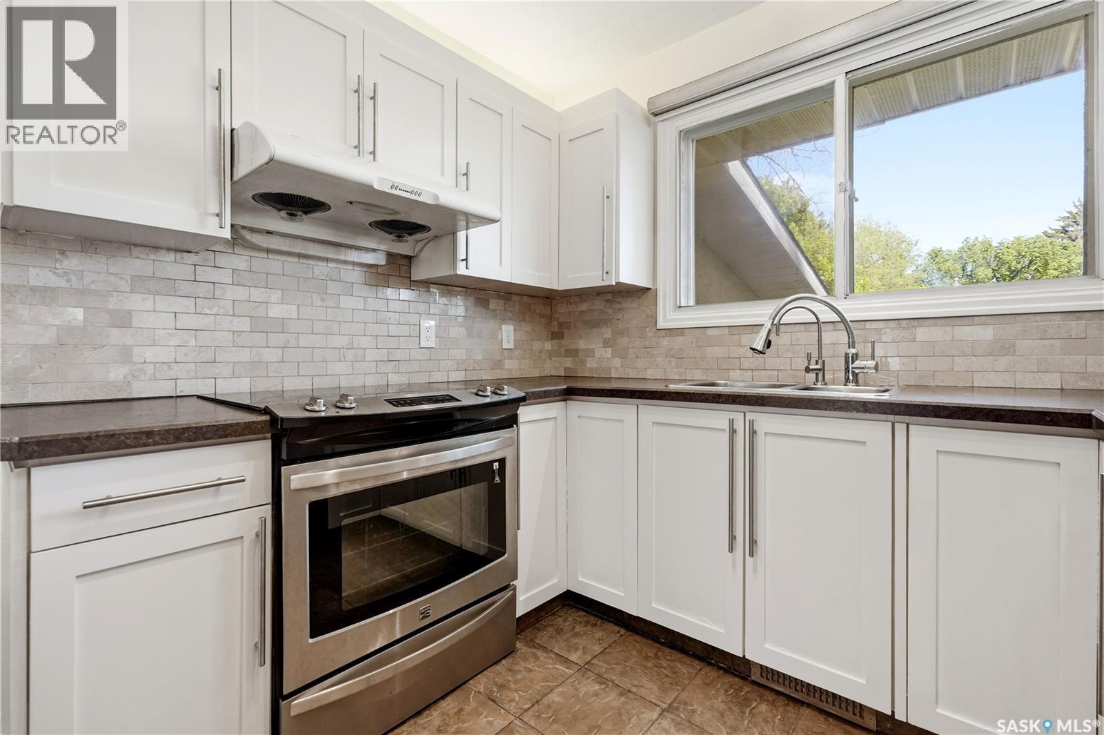 49 Scott Street, Regina, SK
