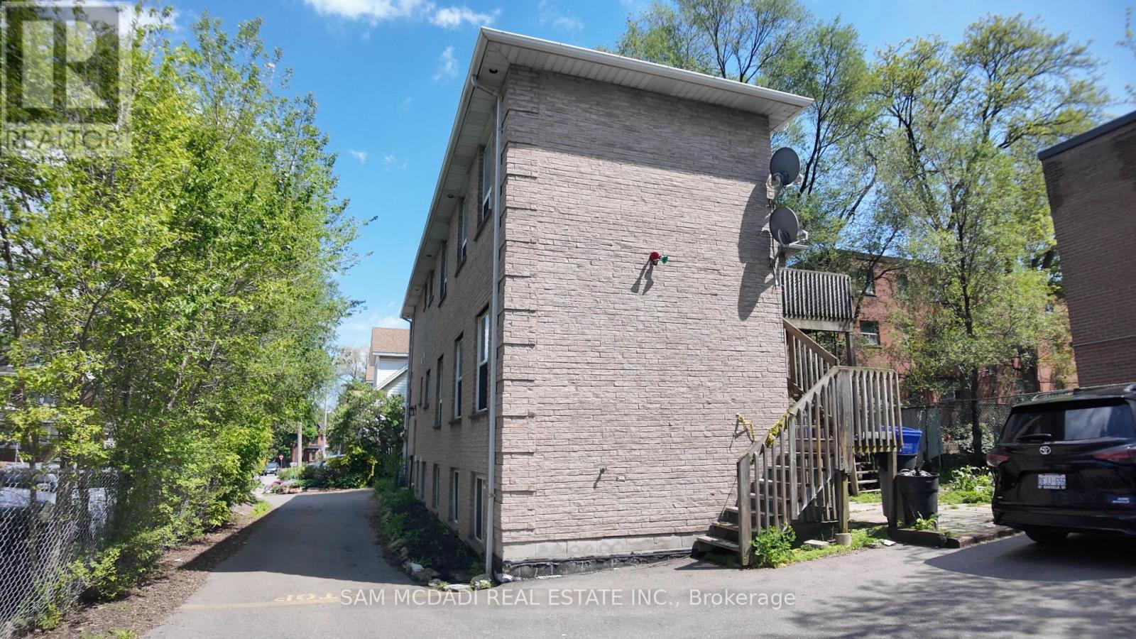 90 Tisdale Street S, Hamilton, ON