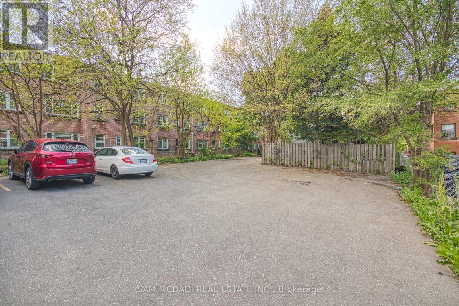 90 Tisdale Street S, Hamilton, ON