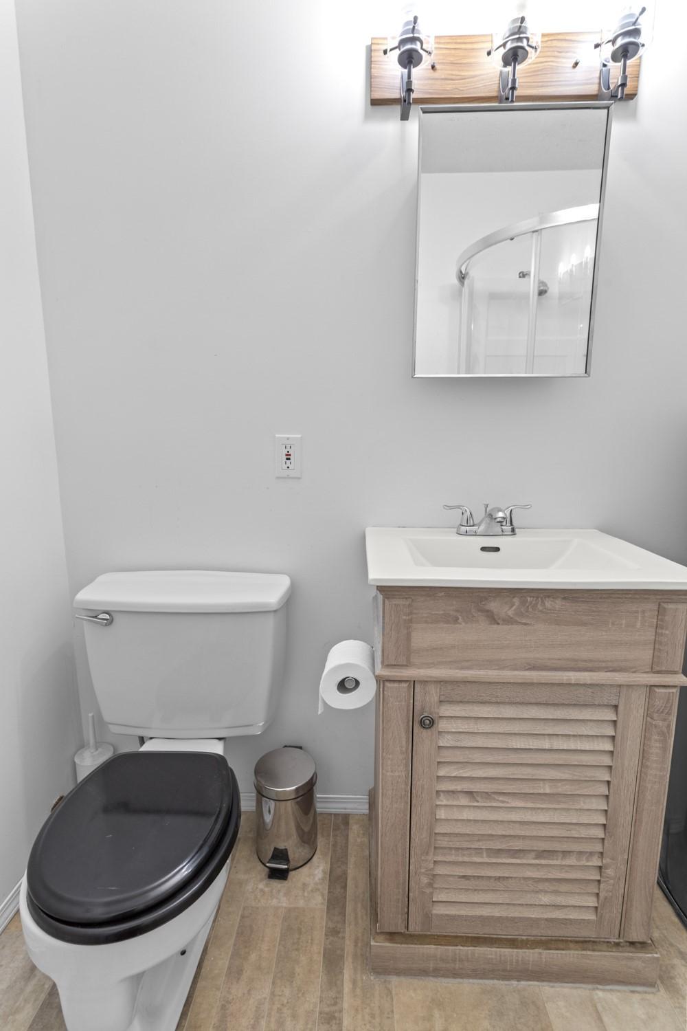 10917 3A Highway, Sanca, BC
