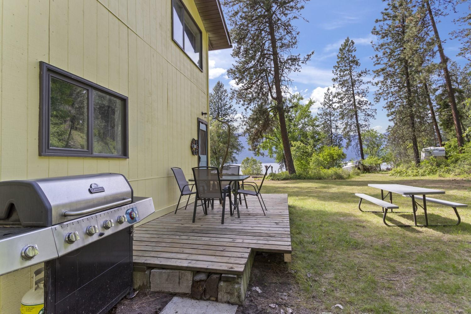 10917 3A Highway, Sanca, BC