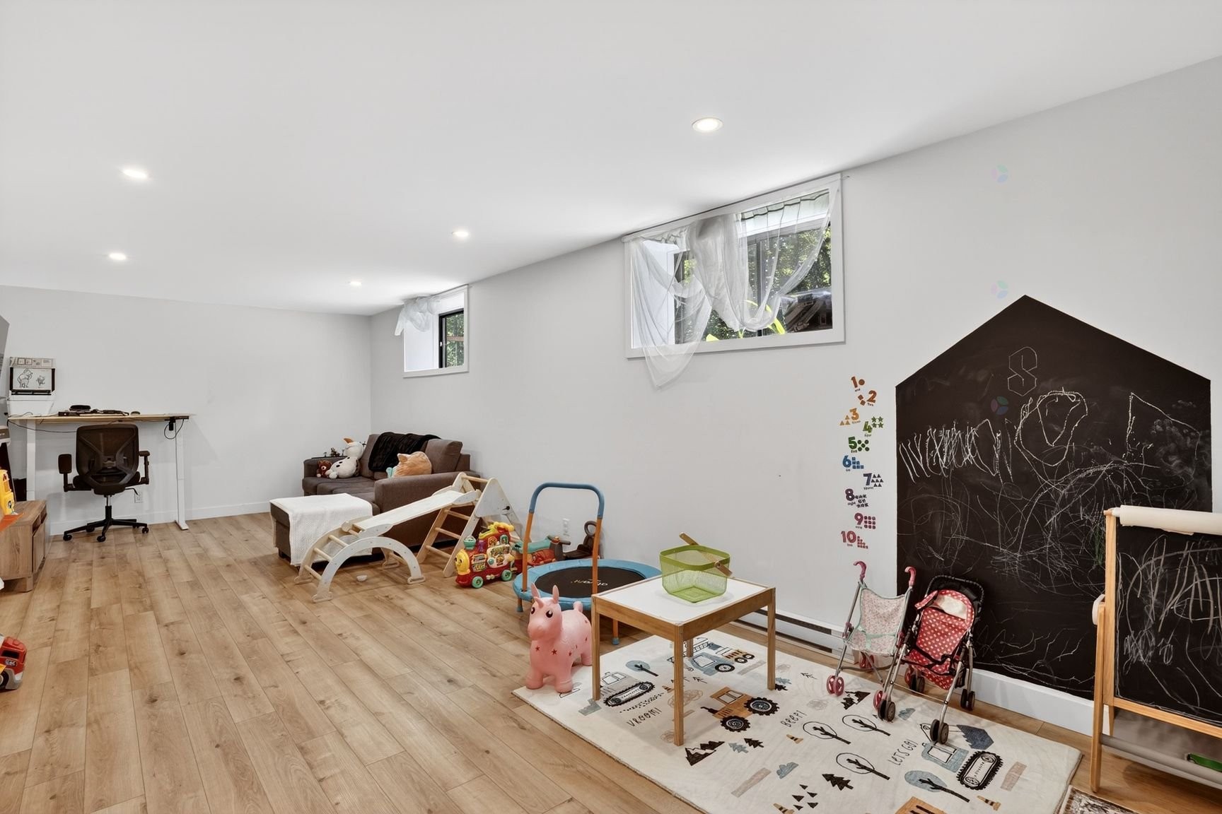 Family Room - 11570 - 11572 Rue Aumont, Mirabel, QC