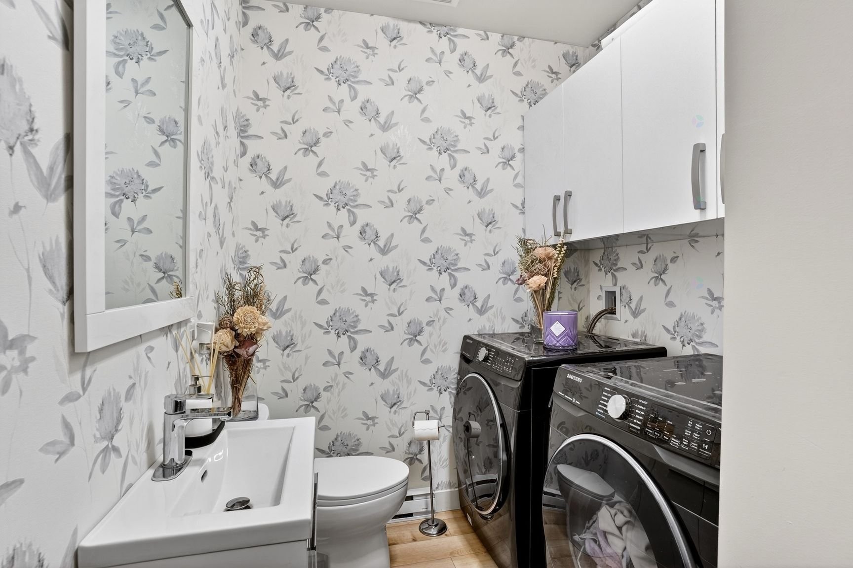 Laundry - 11570 - 11572 Rue Aumont, Mirabel, QC