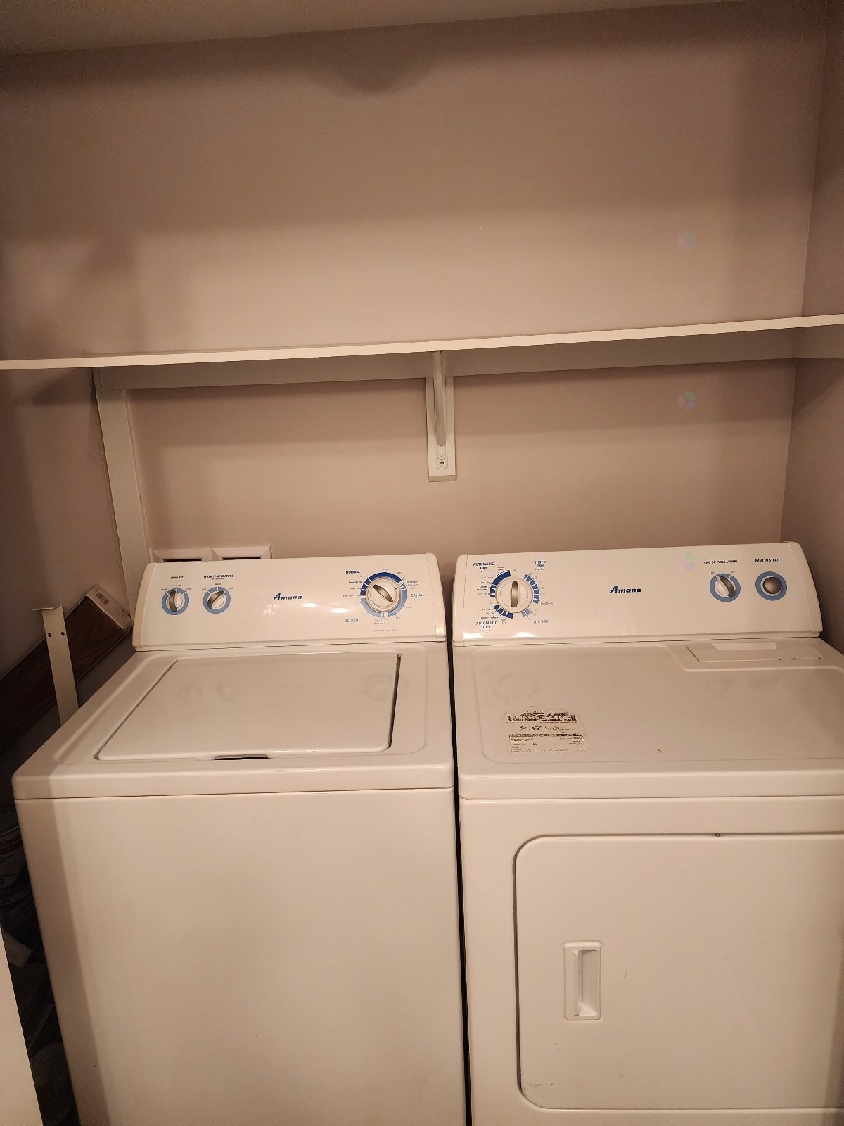 Laundry - 1-5 Rue De La Fuji, Gatineau (Aylmer), QC