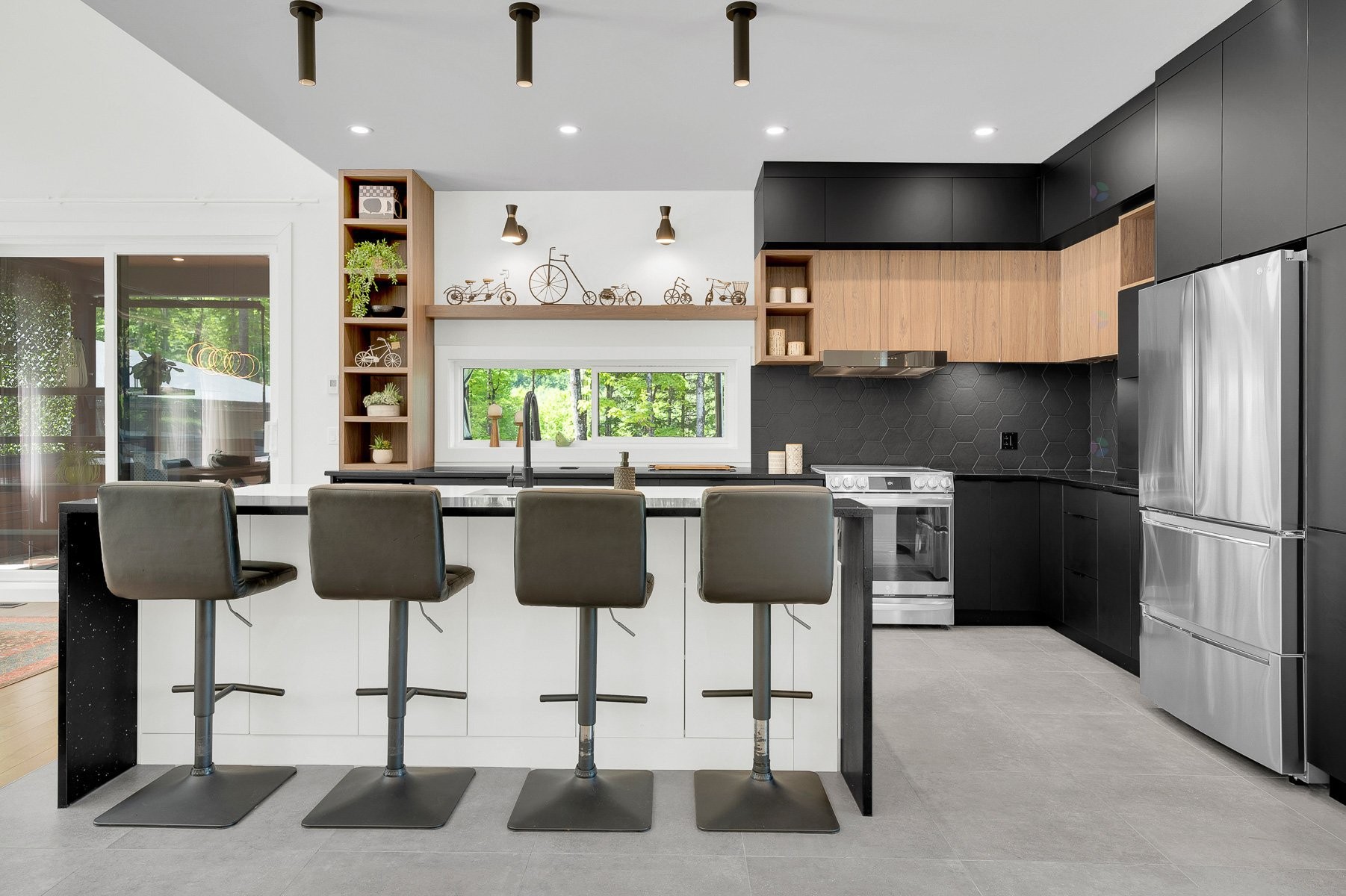 Kitchen - 2100 Ch. De L'Étang, Sainte-Adèle, QC