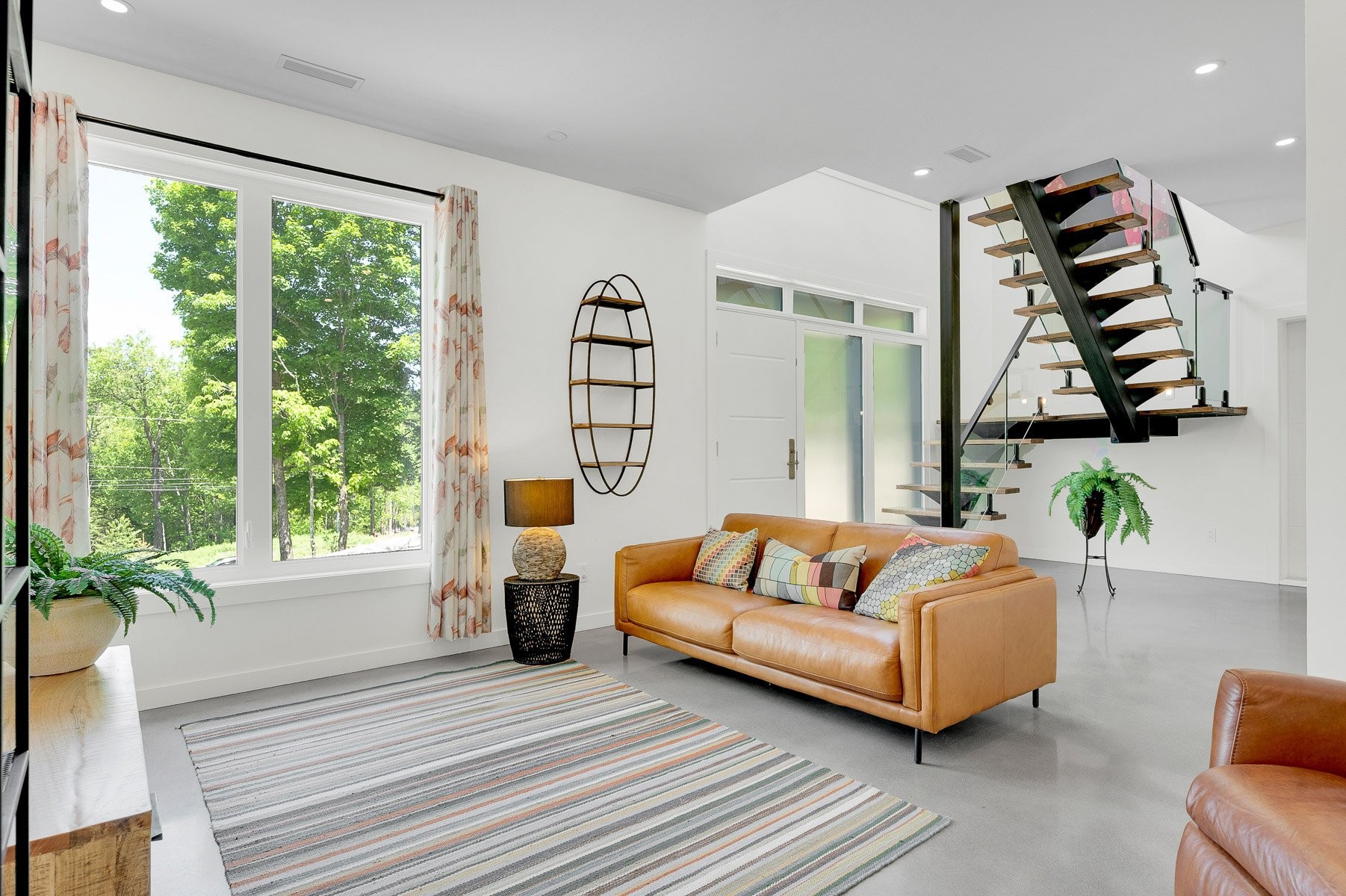 Living Room - 2100 Ch. De L'Étang, Sainte-Adèle, QC