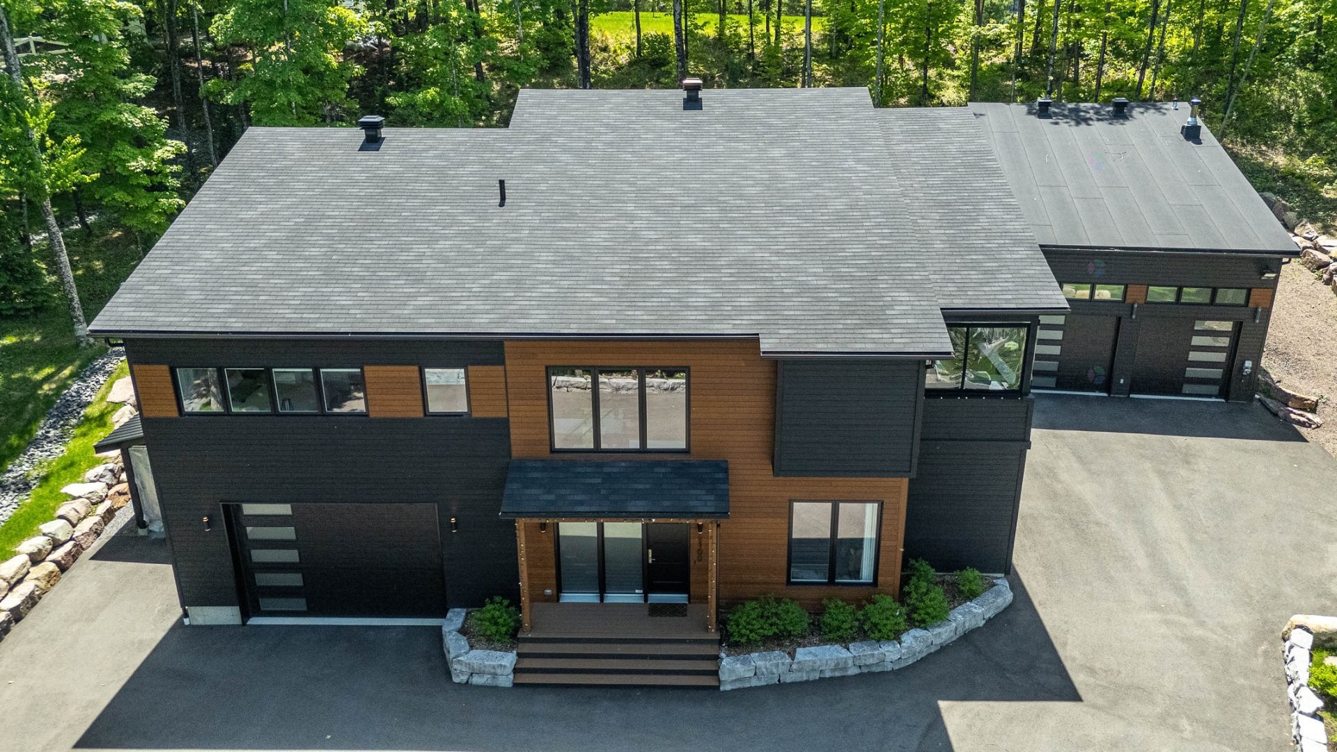 Aerial View - 2100 Ch. De L'Étang, Sainte-Adèle, QC