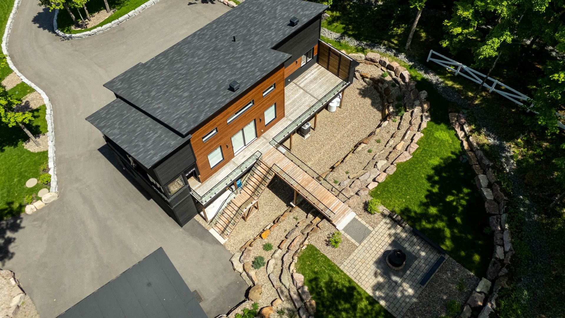 Aerial View - 2100 Ch. De L'Étang, Sainte-Adèle, QC