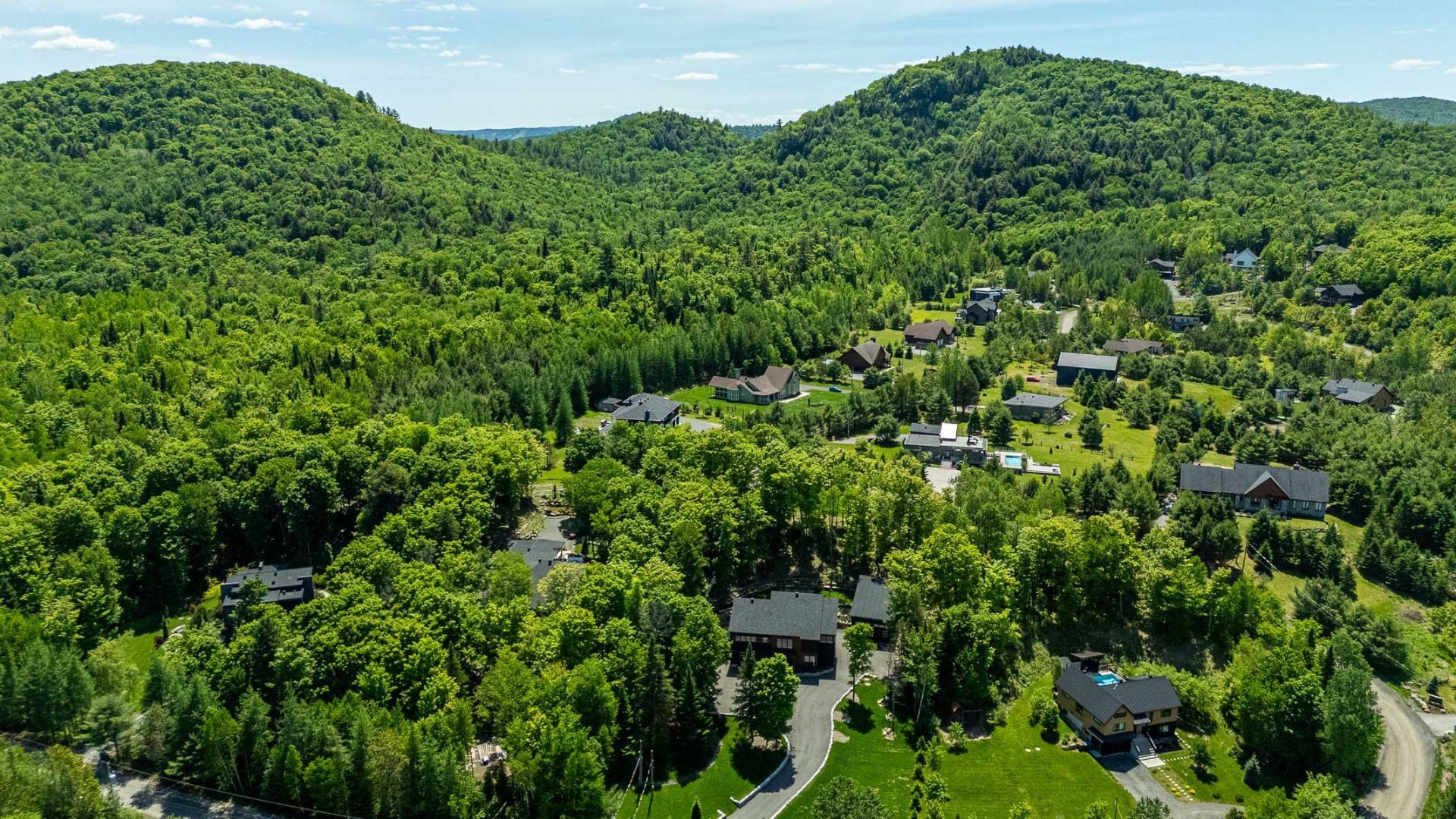Aerial View - 2100 Ch. De L'Étang, Sainte-Adèle, QC