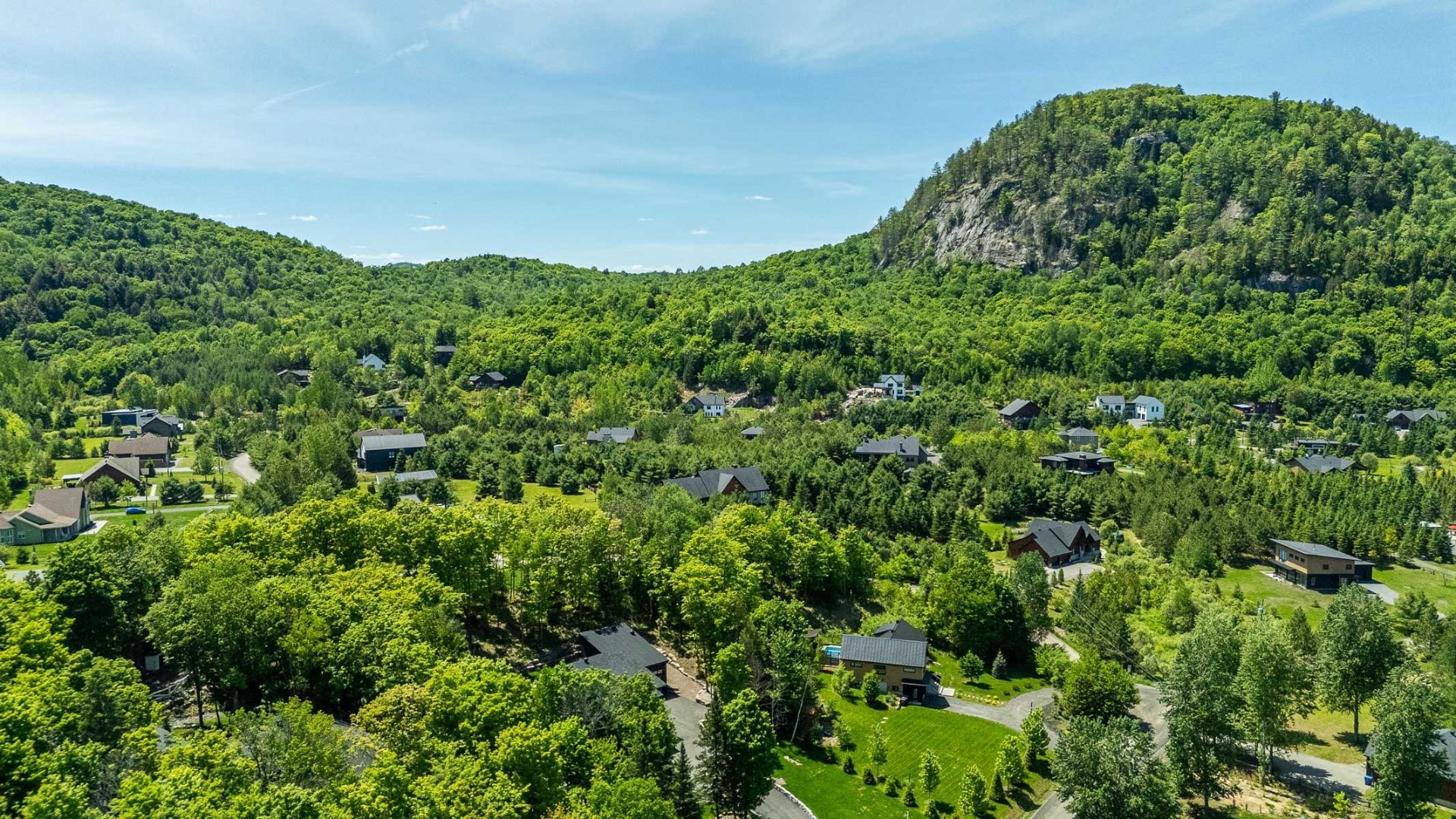 Aerial View - 2100 Ch. De L'Étang, Sainte-Adèle, QC
