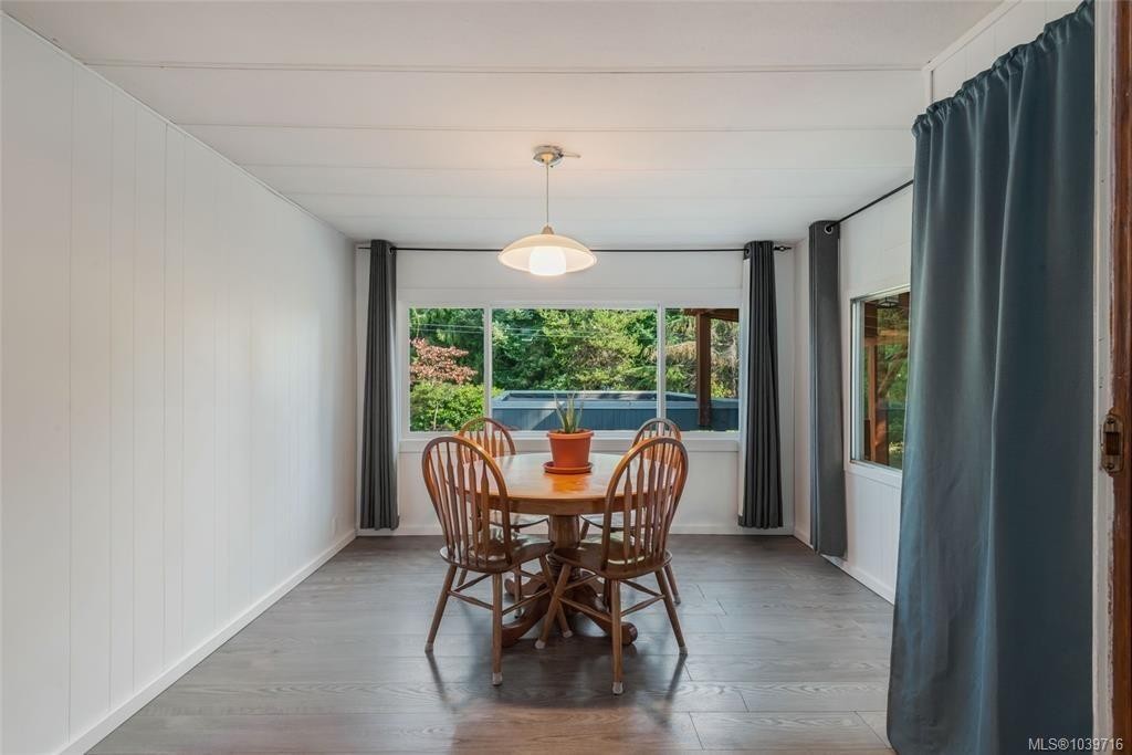 1520 King Rd, Qualicum Beach, BC