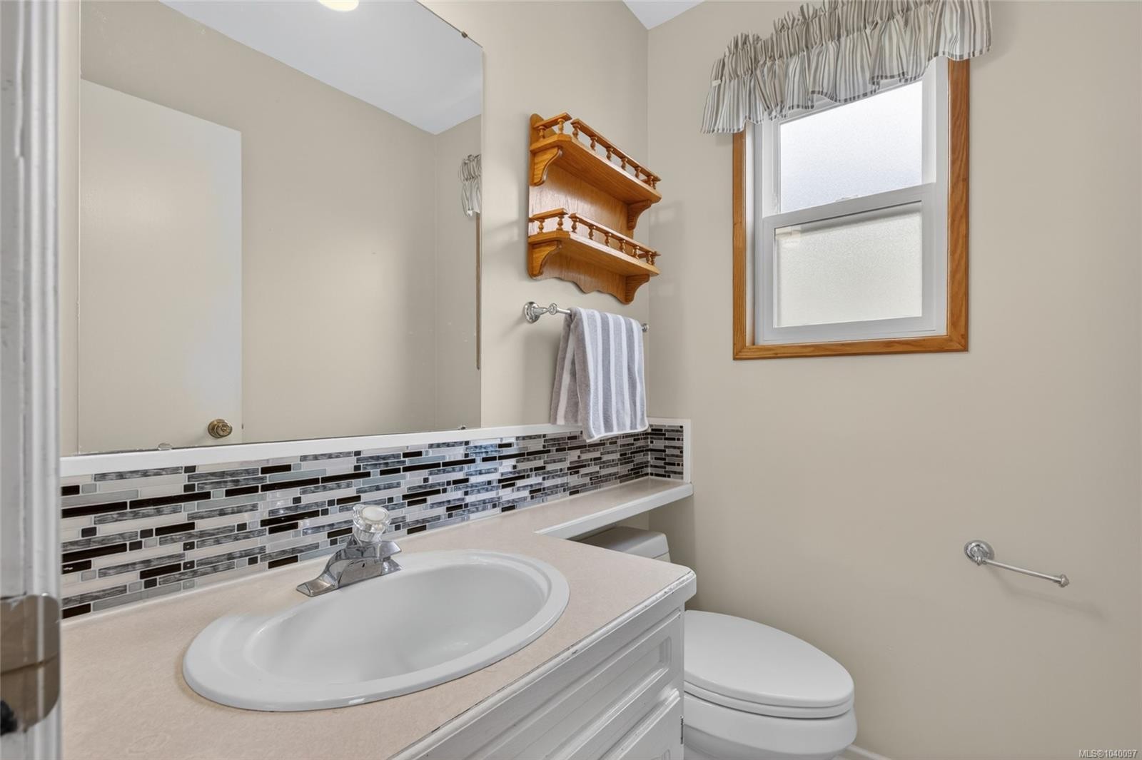 680 View Ave, Courtenay, BC