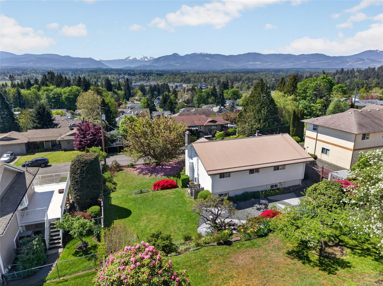 680 View Ave, Courtenay, BC