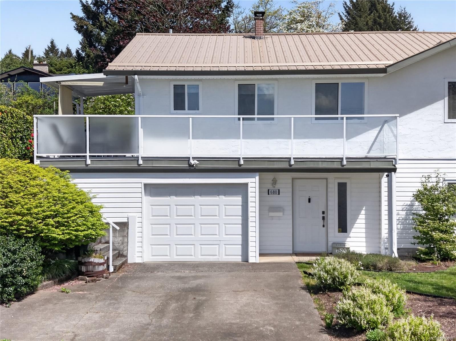 680 View Ave, Courtenay, BC