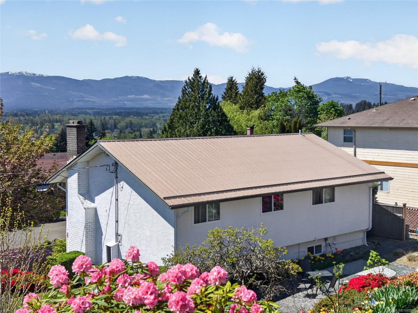680 View Ave, Courtenay, BC
