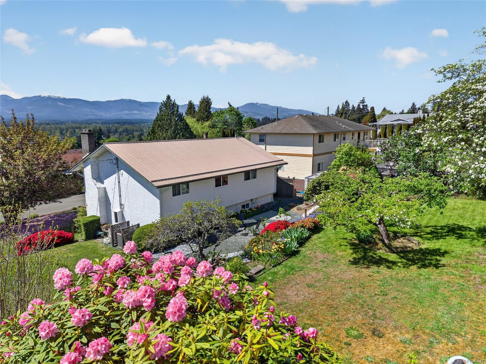680 View Ave, Courtenay, BC