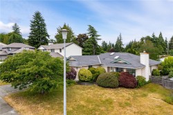 750 Georgia Dr Campbell River, BC V9H 1S3