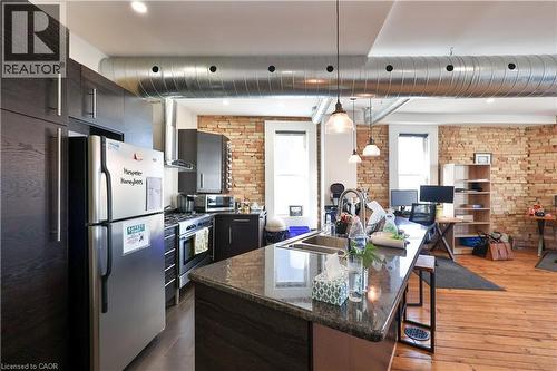 2 Queen Street E, Cambridge, ON - Indoor Photo Showing Kitchen With Double Sink With Upgraded Kitchen