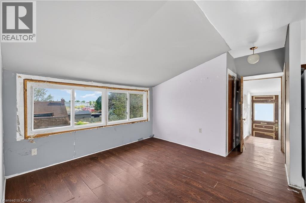 26 Arthur Avenue, St. Thomas, ON - Indoor