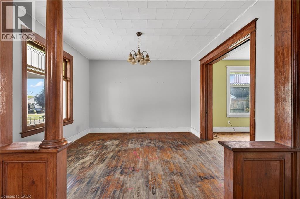 26 Arthur Avenue, St. Thomas, ON - Indoor Photo Showing Other Room
