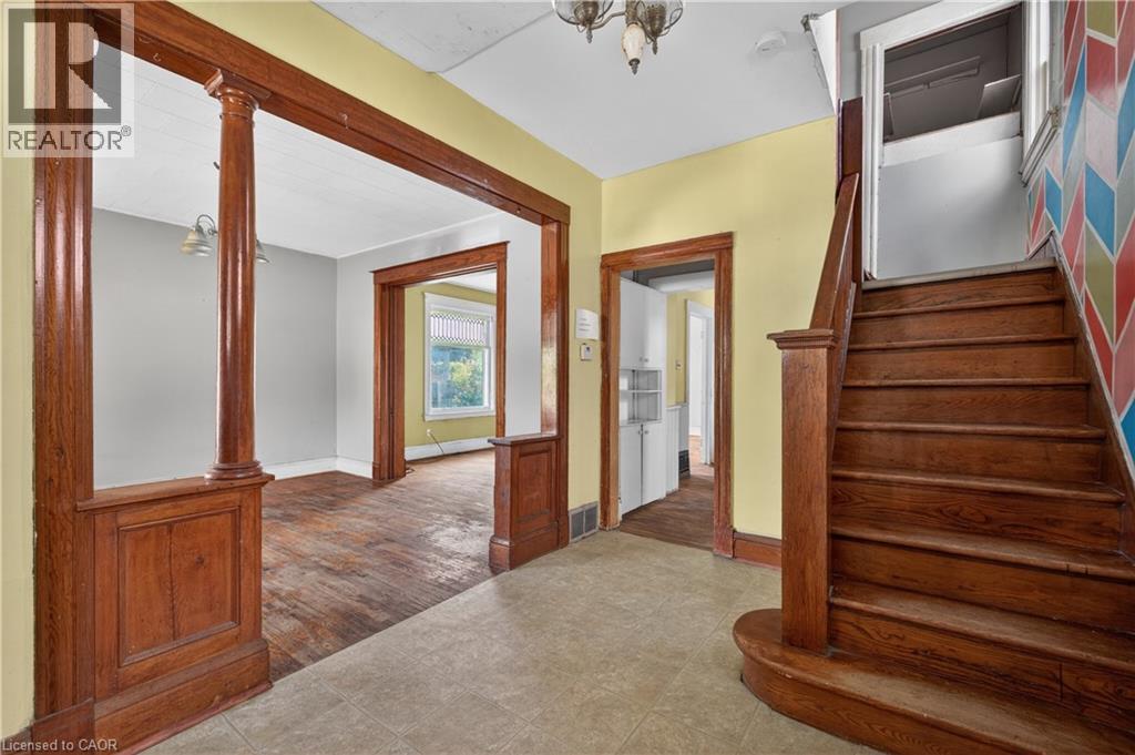 26 Arthur Avenue, St. Thomas, ON - Indoor Photo Showing Other Room