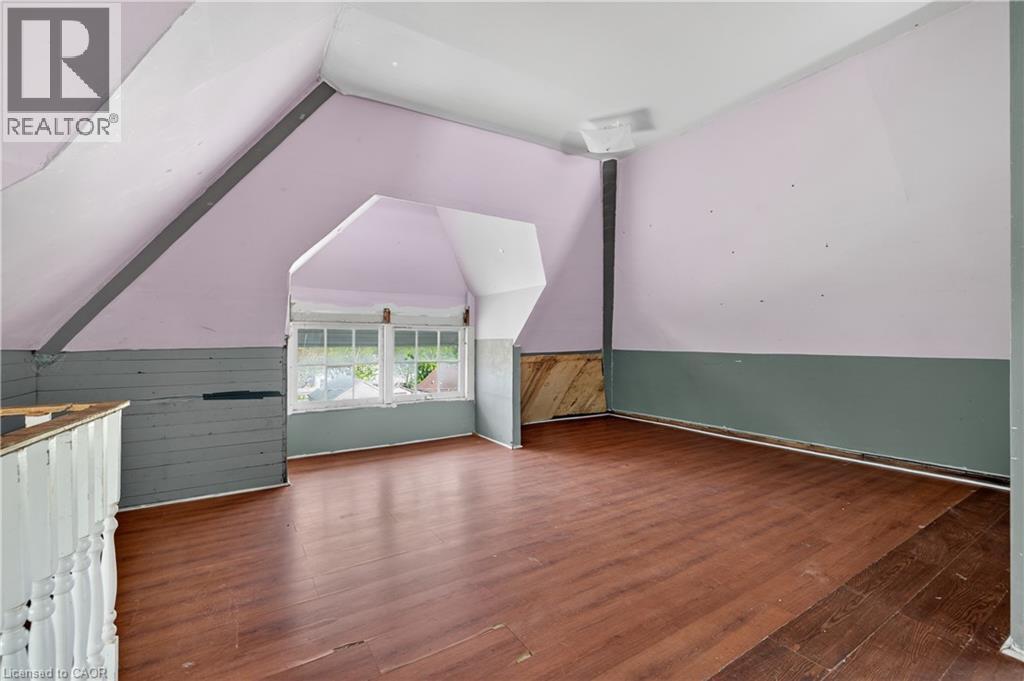 26 Arthur Avenue, St. Thomas, ON - Indoor Photo Showing Other Room