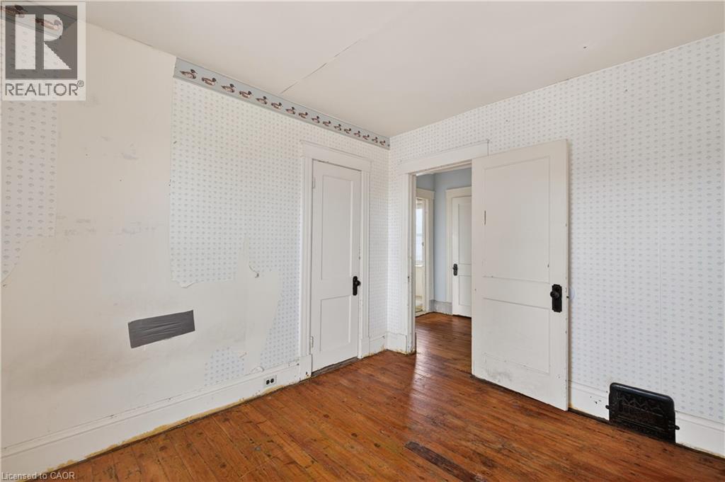 26 Arthur Avenue, St. Thomas, ON - Indoor Photo Showing Other Room