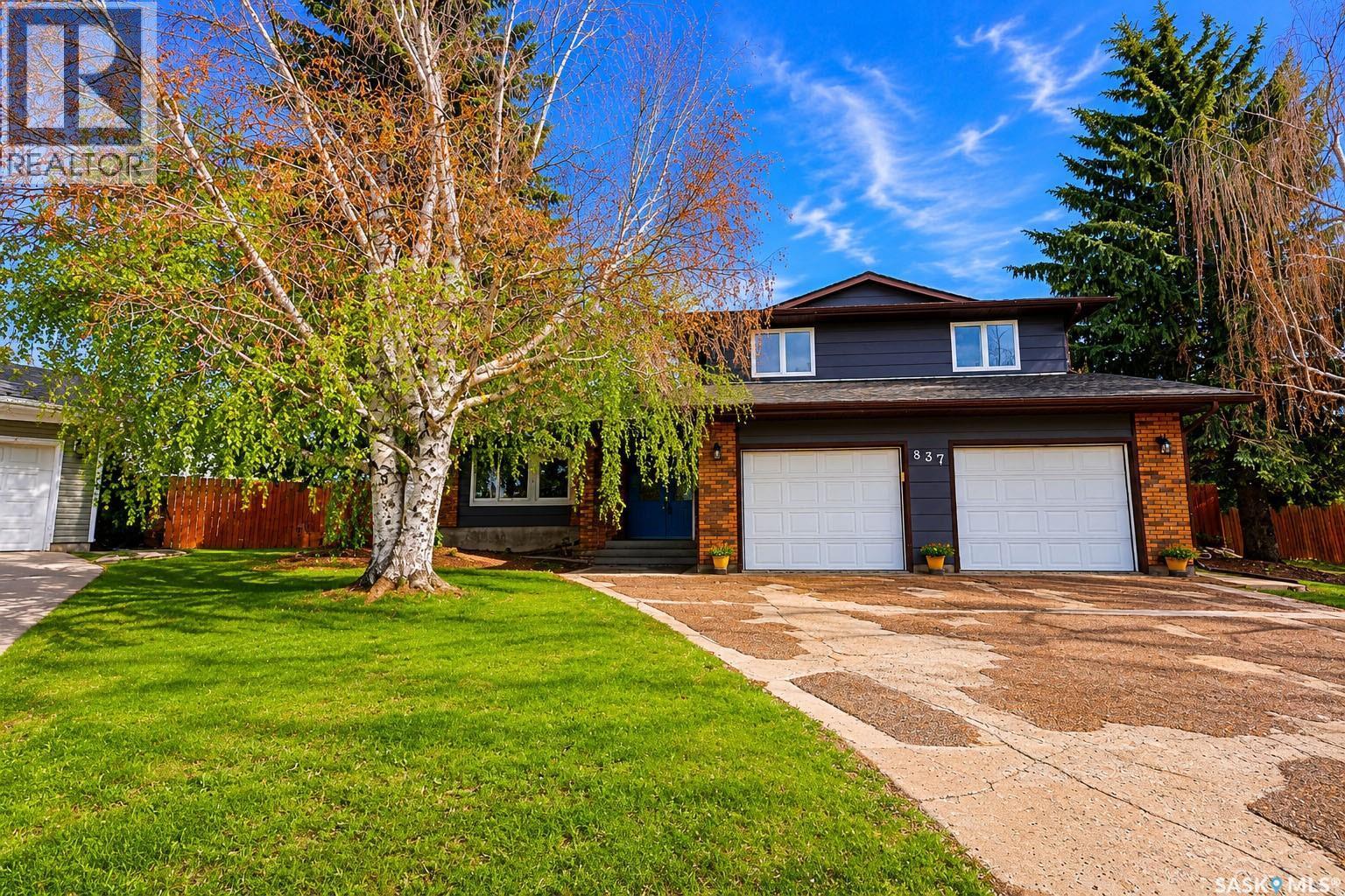 837 Conroy Place, Prince Albert, SK