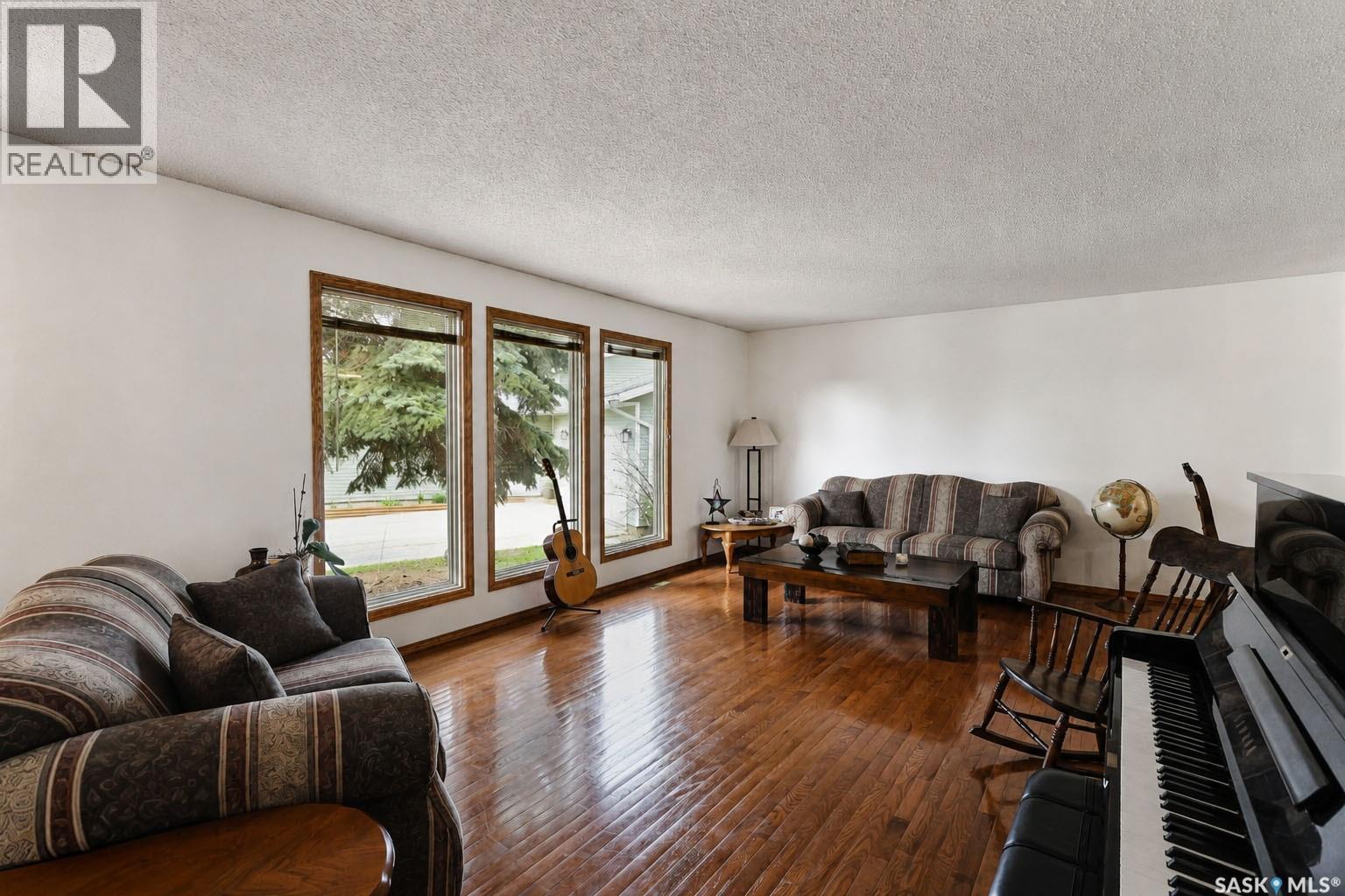 837 Conroy Place, Prince Albert, SK