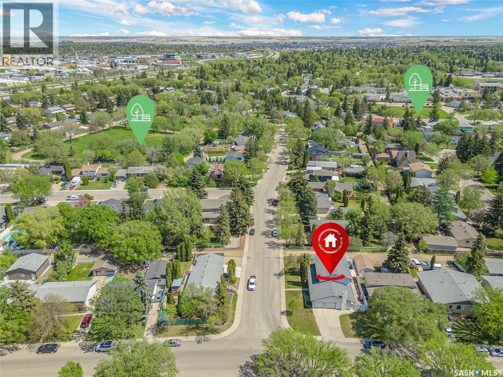2 Cambridge Crescent, Saskatoon, SK
